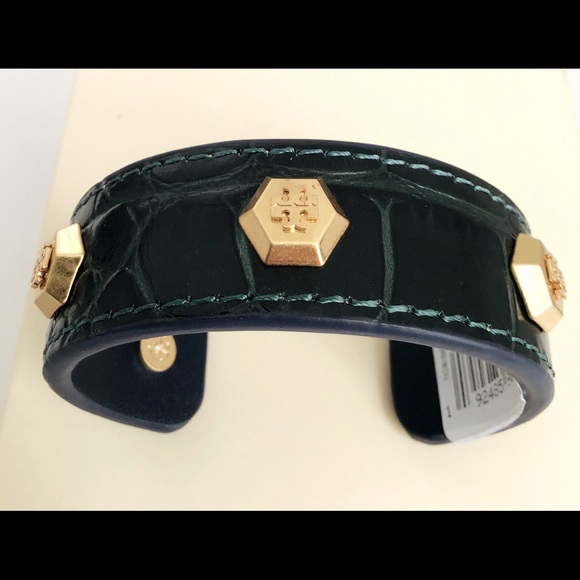 New Tory Burch Logo Cuff Bracelet Hex Stud Leather - Picture 3 of 10